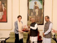 राज्यपाल श्री पटेल से ब्रिटिश उप उच्चायुक्त सुश्री स्कॉट की सौजन्य भेंट