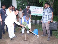 मुख्यमंत्री ने सर्किट हॉउस कसडोल में लगाया बरगद का पौधा