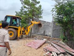 संवेदनशील मुख्यमंत्री की सख्त कार्रवाई : सेजबहार में सरकारी जमीन से हटाया गया बेजा कब्जा, पक्के निर्माण और तार फेंसिग घेरा भी तोड़ा