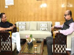 रायपुर : राज्यपाल डेका से हरिभूमि के प्रधान संपादक ने सौजन्य की भेंट