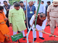 मुख्यमंत्री श्री विष्णु देव साय ने नवीन विधानसभा परिसर में किया पौधरोपण