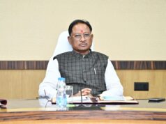 नक्सलियों का आत्मसमर्पण: मुख्यमंत्री विष्णुदेव साय ने कहा – ‘बंदूक की गोली नहीं, अब विकास की बोली गूंज रही है’…