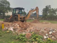 भाठागांव में अवैध प्लॉटिंग पर बड़ी कार्रवाई, जेसीबी से पांच एकड़ जमीन हुई मुक्त