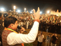 आगामी त्योहारों में स्थानीय उत्पाद खरीदकर “स्वदेशी” की भावना को प्रोत्साहित करें