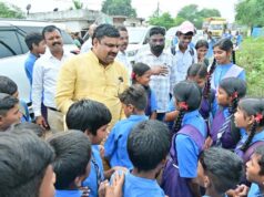 रायपुर : शिक्षा मंत्री गजेन्द्र यादव ने विद्यार्थियों से की आत्मीय भेंट, अनुशासन और लगन को बताया सफलता का मंत्र