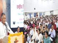 आदर्श नागरिकों का निर्माण शिक्षा के मंदिरों से ही संभव : मंत्री परमार