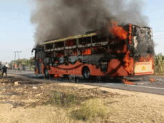राजस्थान में चलती बस में लगी भीषण आग, 15 लोगों के जिंदा जलने की आशंका