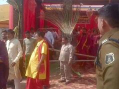 कथावाचक आशुतोष महाराज विवादित बयान के बाद कथा स्थल से गिरफ्तार