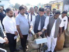 राजस्व मंत्री टंकराम वर्मा ने कांकेर जिला के मालगांव खरीदी केन्द्र में पूजा अर्चना कर धान खरीदी का किया शुभारंभ