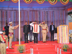 उप मुख्यमंत्री विजय शर्मा ने गणतंत्र दिवस पर अम्बिकापुर के पीजी कॉलेज मैदान में फहराया राष्ट्रीय ध्वज….