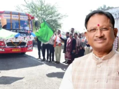 मुख्यमंत्री विष्णुदेव साय के नेतृत्व में शासन के द्वारा 10 बसें संचालित: सुकमा के सुदूर अंचलों में आवागमन हुआ आसान, जनप्रतिनिधियों ने मुख्यमंत्री ग्रामीण बस सेवा को हरी झंडी दिखाकर किया रवाना…..