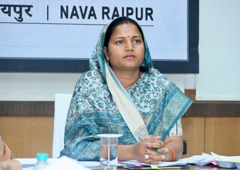 ’कुपोषण मुक्त छत्तीसगढ़ अभियान को गति देने मंत्री लक्ष्मी राजवाड़े ने की समीक्षा बैठक’……