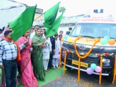 मंत्री लक्ष्मी राजवाड़े ने चांदनी बिहारपुर को दी एम्बुलेंस की सौगात,दिखाई हरी झण्डी