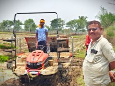 धान की रोपाई में आधुनिकता का समावेश, पैडी ट्रांसप्लांटर मशीन से किसानों को मिली बड़ी राहत….