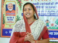 मंत्री लक्ष्मी राजवाड़े ने आंगनबाड़ी केंद्रों में बच्चों को कराया न्योता भोज, माताओं को भेंट किए मुनगा के पौधे….